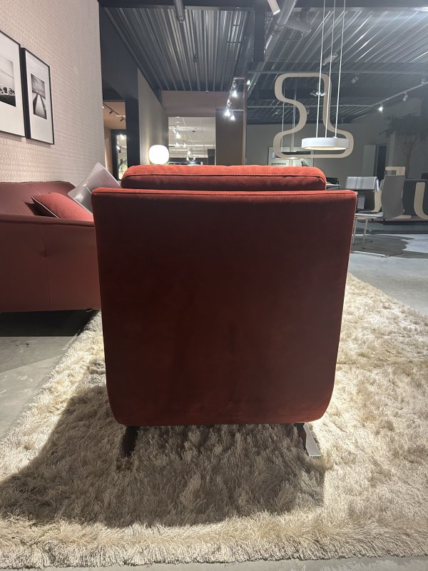 Timandra Fauteuil Open in Alcantara Shape Pompein Red | Evidence - Afbeelding 4