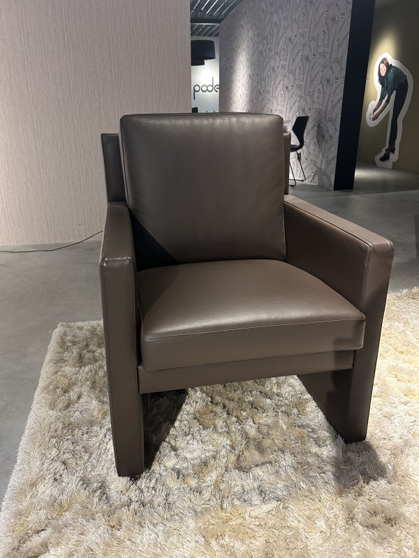 Timandra Fauteuil Open in Leder Bimardo Chestnut | Evidence