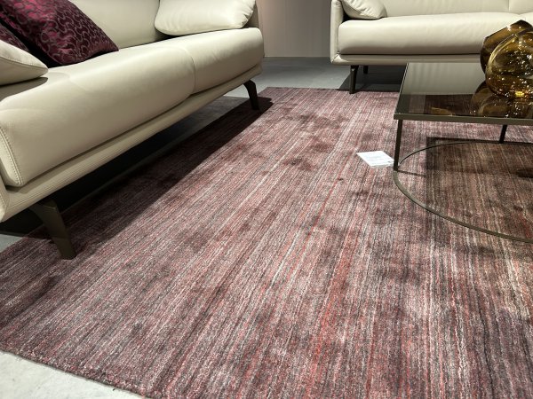 Austin Karpet 240 x 340 cm in Royal Red | Evidence - Afbeelding 4