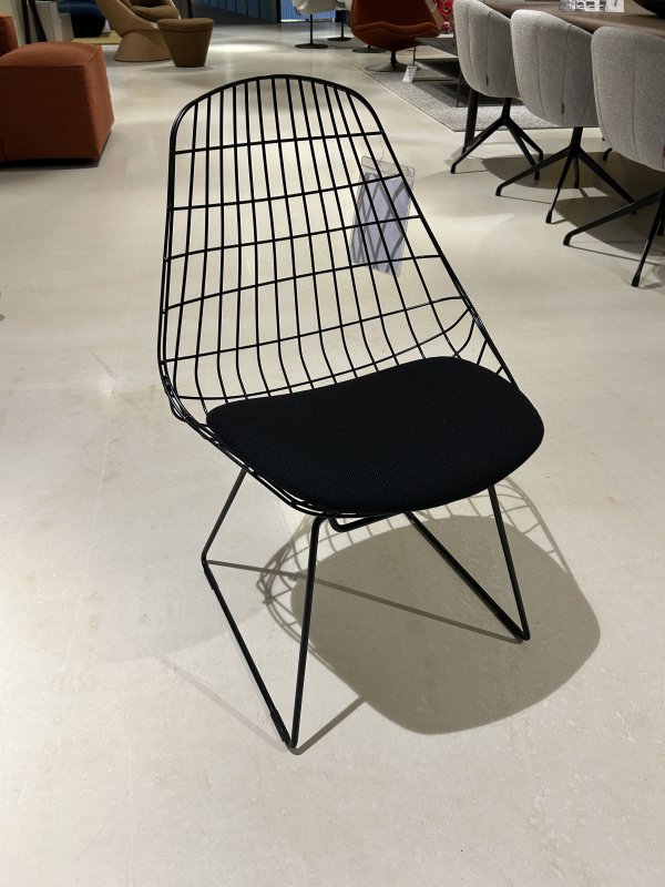 Set van twee Wire Chairs SM05 - Frame: Black, Camira Advantage Black